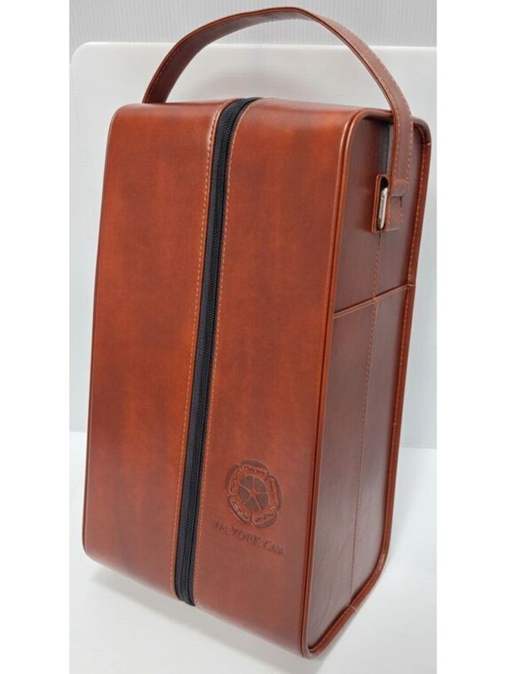 The YORK Club Wine Brown Leather Travel Case with Handle and Zipper Closure